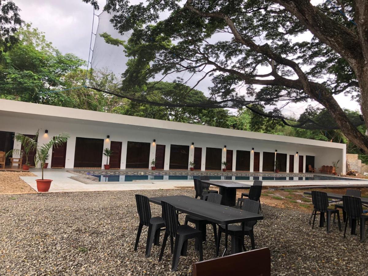 Alesseo Hostel Tiniguiban Esterno foto