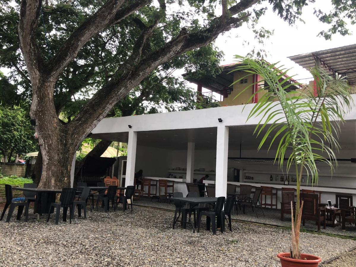 Alesseo Hostel Tiniguiban Esterno foto
