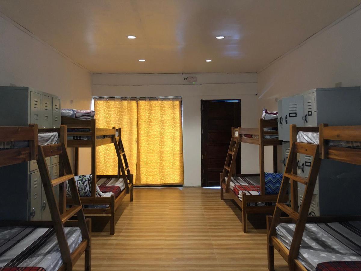 Alesseo Hostel Tiniguiban Esterno foto